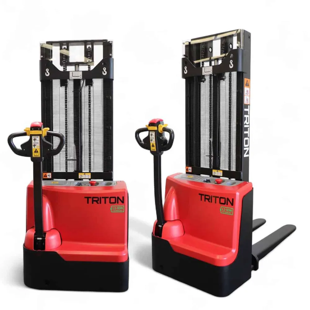 Pair of fully electric pallet stackers